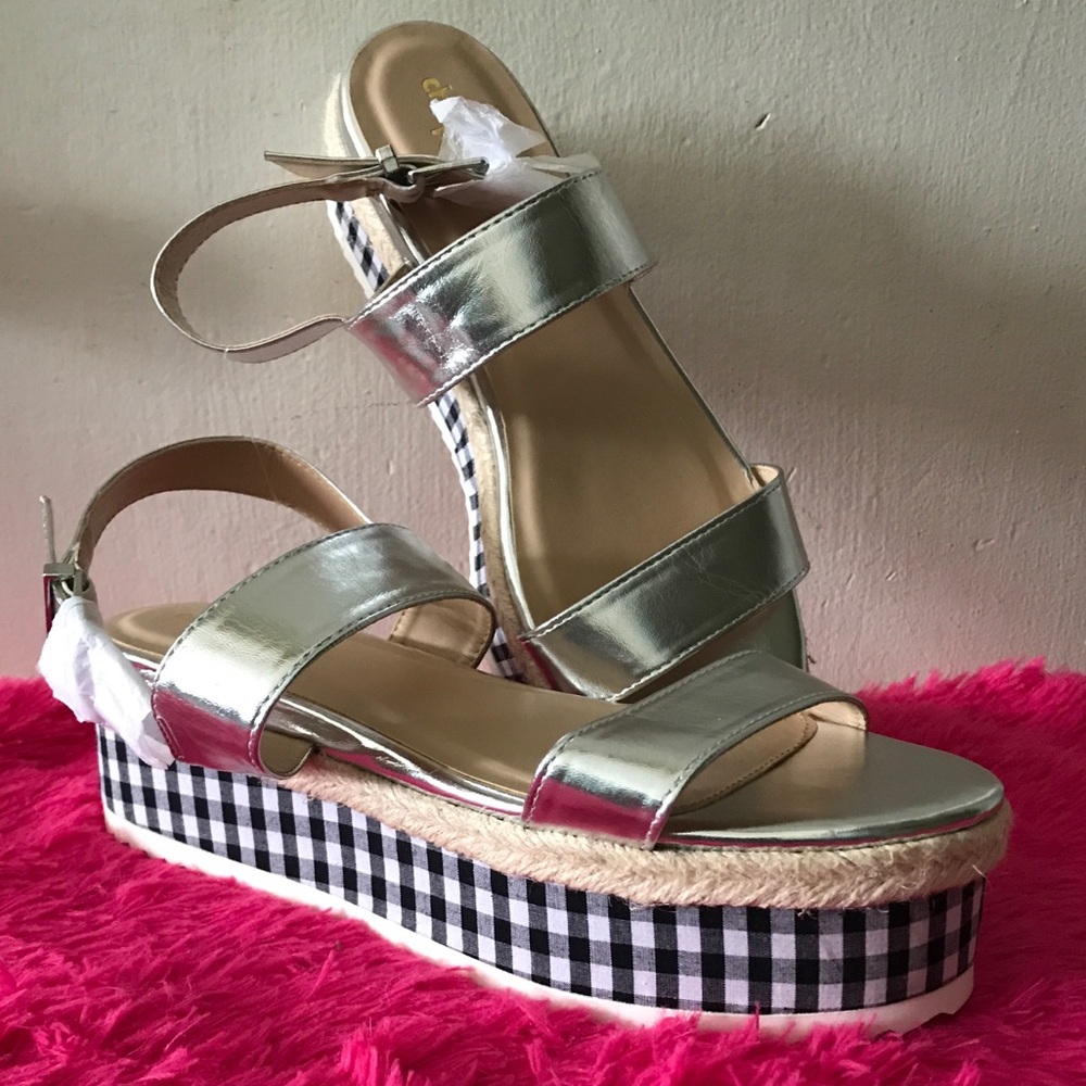 Charlotte Russe Platform Sandals 👡